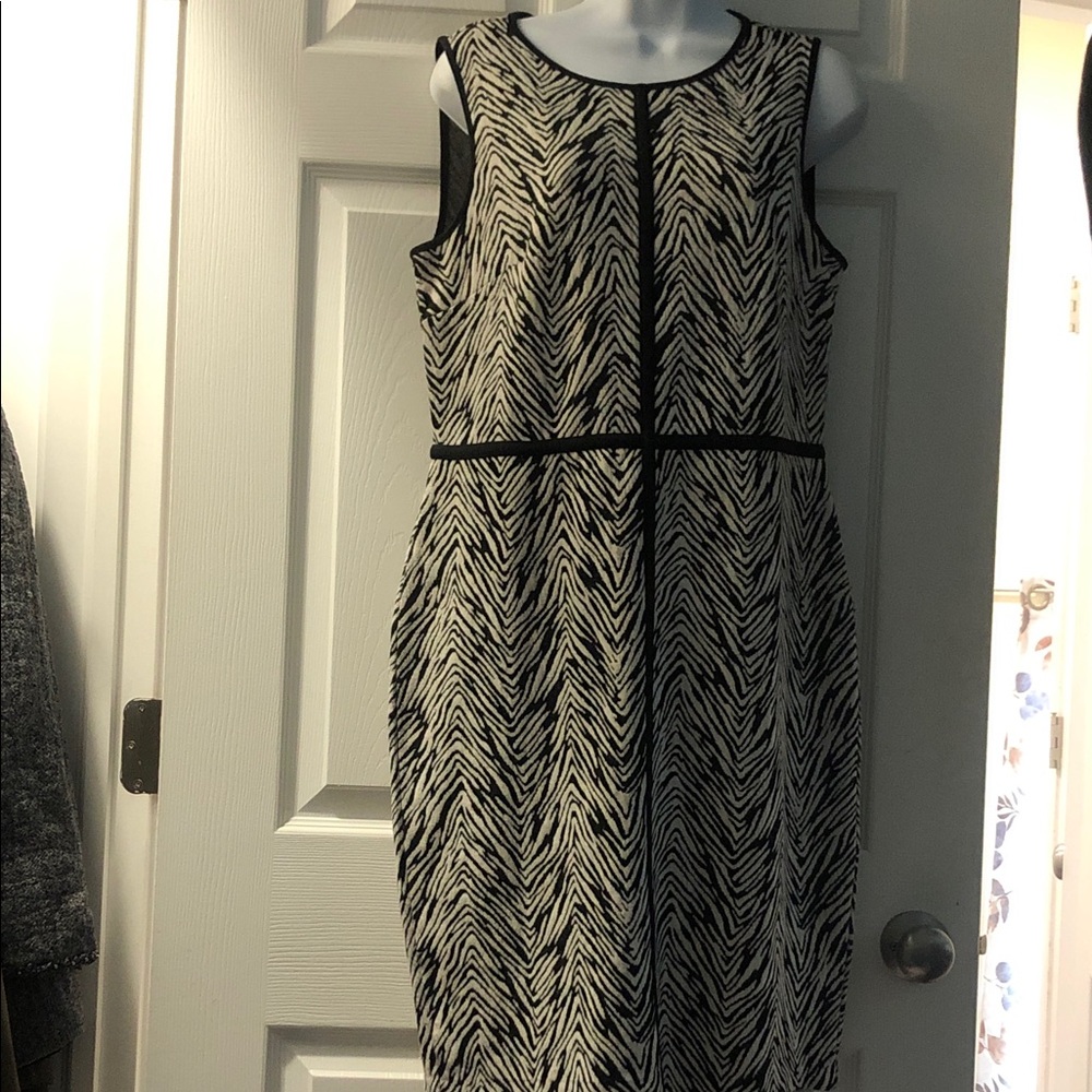 Ann Taylor Black and White Zebra-Print Sleeveless Sheath Dress